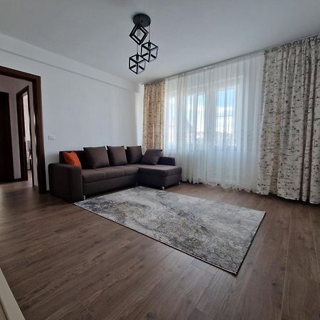 Downtown Apartment Râmnicu Vâlcea Exterior foto